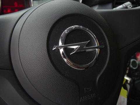 Opel ADAM 1.2 69PK / *NAP* / 2014 / LED /