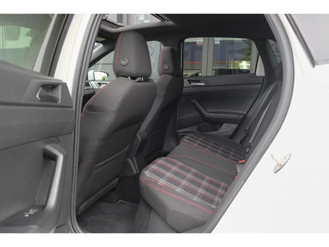 Volkswagen Polo 2.0 TSI GTI 200pk DSG Panoramadak Virtual cockpit Full led Maxton bodykit 18" LMV