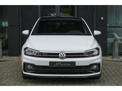 Volkswagen Polo 2.0 TSI GTI 200pk DSG Panoramadak Virtual cockpit Full led Maxton bodykit 18" LMV