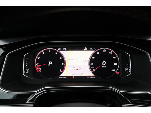 Volkswagen Polo 2.0 TSI GTI 200pk DSG Panoramadak Virtual cockpit Full led Maxton bodykit 18" LMV