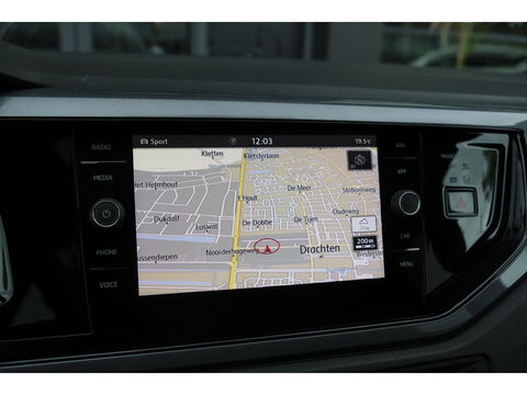 Volkswagen Polo 2.0 TSI GTI 200pk DSG Panoramadak Virtual cockpit Full led Maxton bodykit 18" LMV