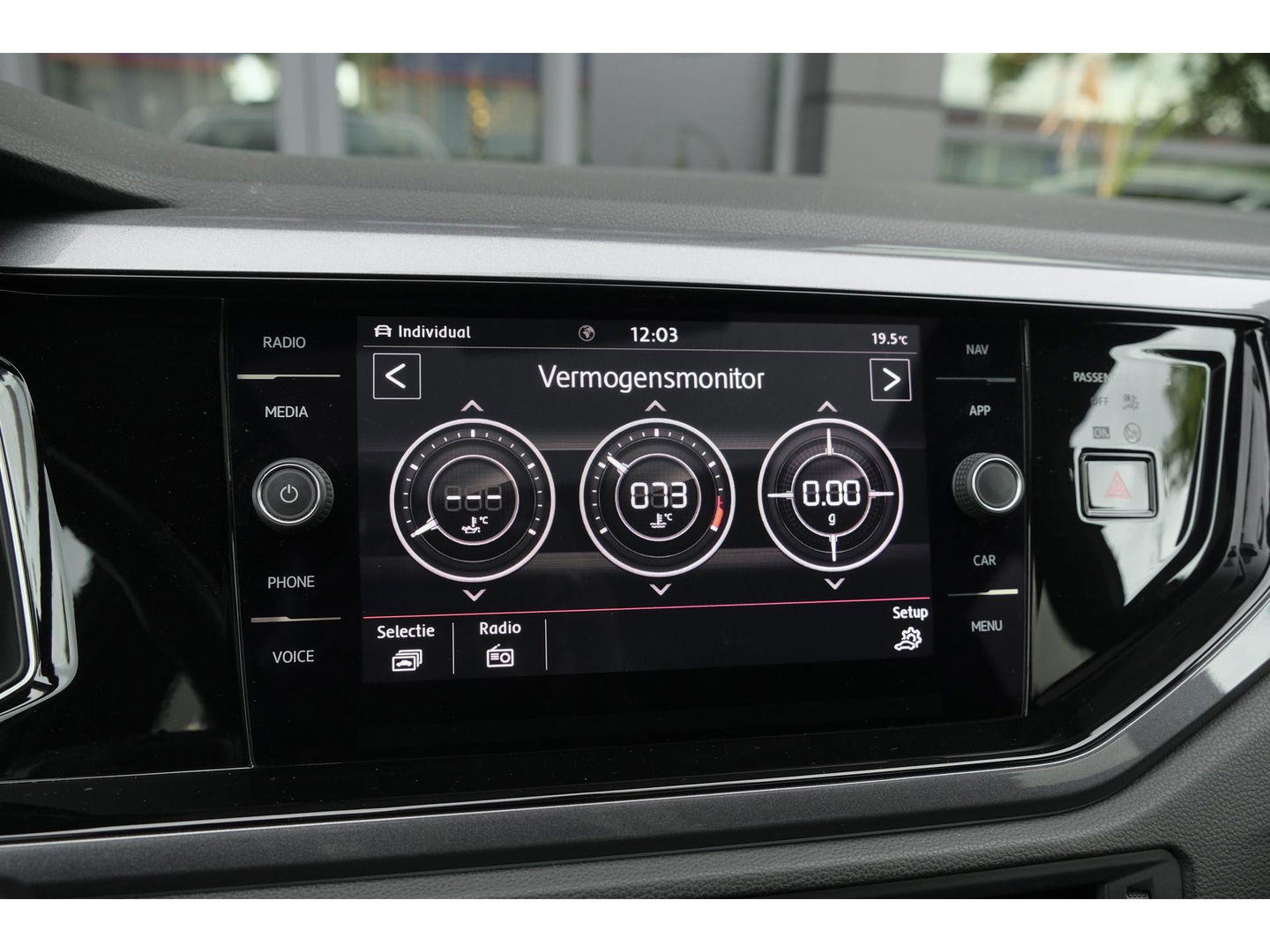 Volkswagen Polo 2.0 TSI GTI 200pk DSG Panoramadak Virtual cockpit Full led Maxton bodykit 18" LMV