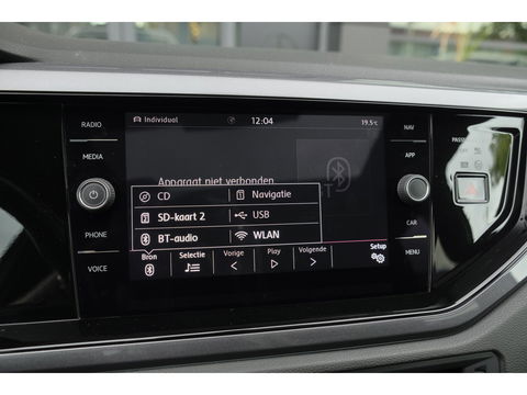 Volkswagen Polo 2.0 TSI GTI 200pk DSG Panoramadak Virtual cockpit Full led Maxton bodykit 18" LMV