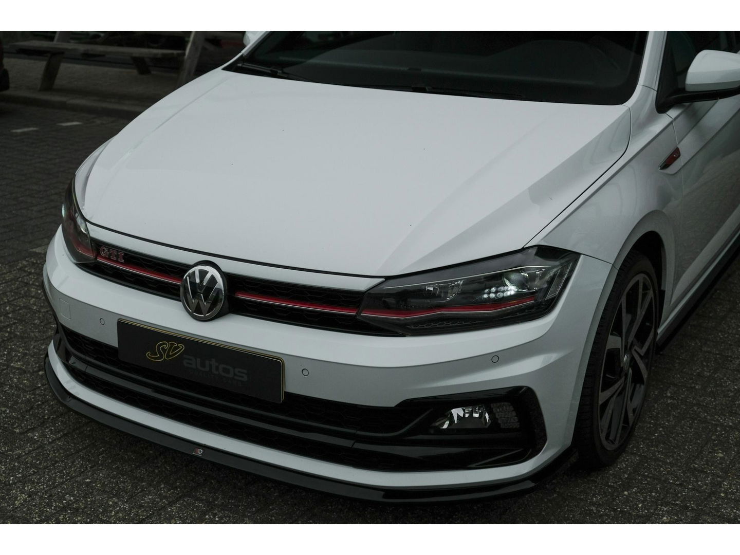 Volkswagen Polo 2.0 TSI GTI 200pk DSG Panoramadak Virtual cockpit Full led Maxton bodykit 18" LMV