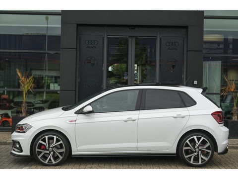 Volkswagen Polo 2.0 TSI GTI 200pk DSG Panoramadak Virtual cockpit Full led Maxton bodykit 18" LMV