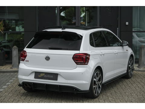 Volkswagen Polo 2.0 TSI GTI 200pk DSG Panoramadak Virtual cockpit Full led Maxton bodykit 18" LMV