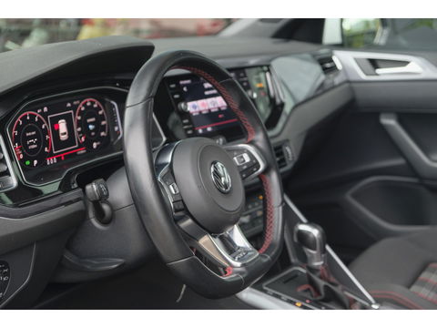 Volkswagen Polo 2.0 TSI GTI 200pk DSG Panoramadak Virtual cockpit Full led Maxton bodykit 18" LMV