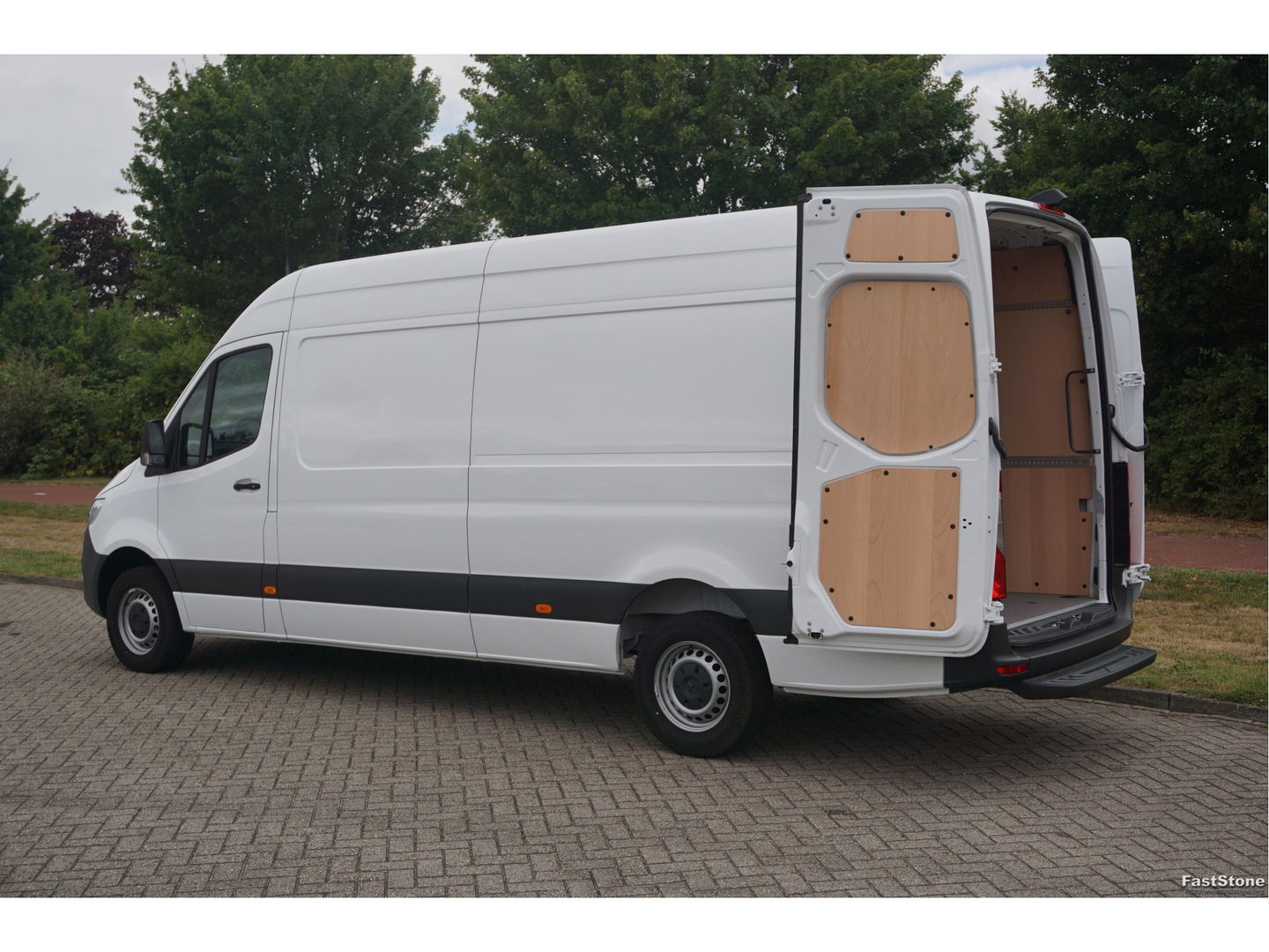 Mercedes-Benz Sprinter 317CDI L3H2 AUT BPM Vrij Mbux Apple CP/Android A, Cam, 270° Deur, Betimmering!! NR. A04*