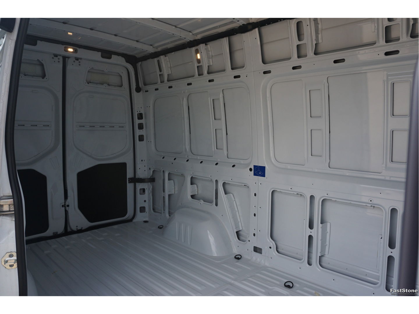 Mercedes-Benz Sprinter 317CDI Pro L2H2 BPM VRIJ!! 10.25" Mbux Cam, Gev. Stoel, 3.5T Trekgewicht, LED!! NR. A02*
