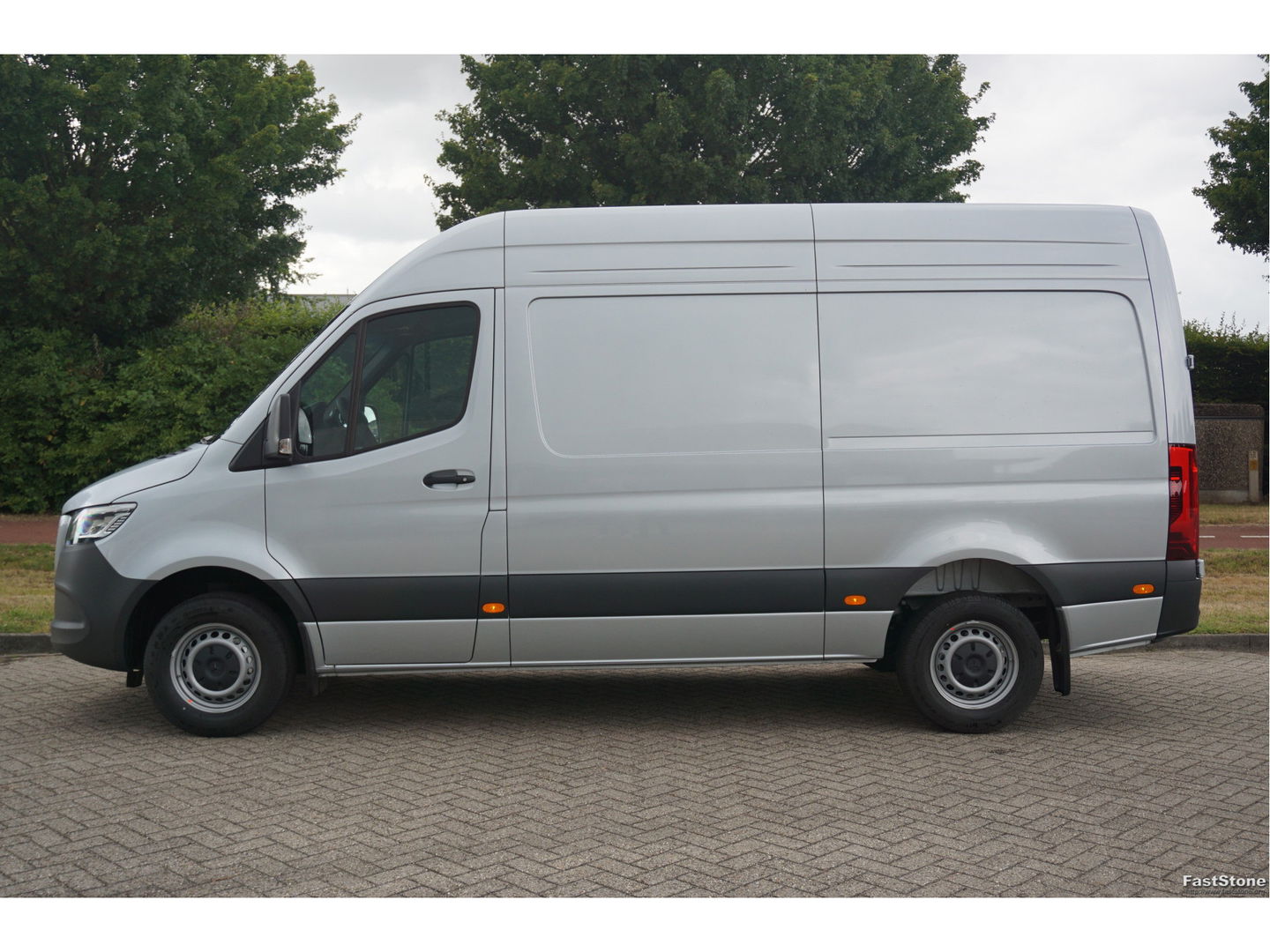 Mercedes-Benz Sprinter 317CDI Pro L2H2 BPM VRIJ!! 10.25" Mbux Cam, Gev. Stoel, 3.5T Trekgewicht, LED!! NR. A01*