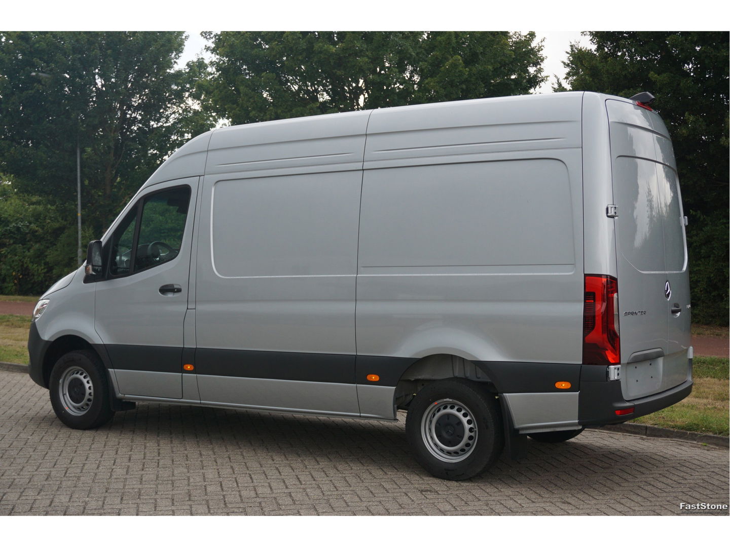 Mercedes-Benz Sprinter 317CDI Pro L2H2 BPM VRIJ!! 10.25" Mbux Cam, Gev. Stoel, 3.5T Trekgewicht, LED!! NR. A01*