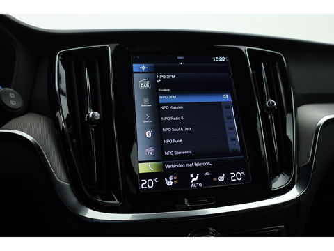 Volvo V60 2.0 T6 Recharge AWD R-Design | Long Range | Stoel- & Stuurverw. | Apple Carplay | Sportstoelen |