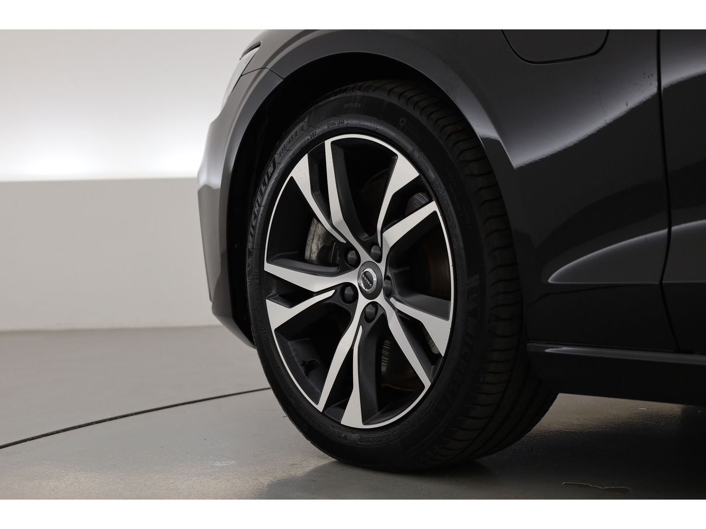 Volvo V60 2.0 T6 Recharge AWD R-Design | Long Range | Stoel- & Stuurverw. | Apple Carplay | Sportstoelen |