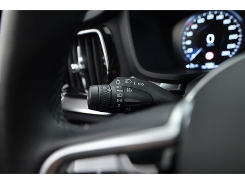 Volvo V60 2.0 T6 Recharge AWD R-Design | Long Range | Stoel- & Stuurverw. | Apple Carplay | Sportstoelen |