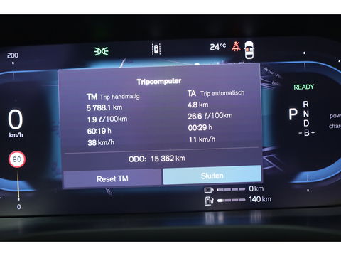 Volvo XC60 2.0 T8 Plug-in hybrid AWD Ultimate Black Edition | Luchtvering | Elek. Trekhaak | HUD | B&W |