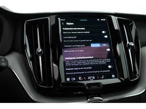 Volvo XC60 2.0 T8 Plug-in hybrid AWD Ultimate Black Edition | Luchtvering | Elek. Trekhaak | HUD | B&W |