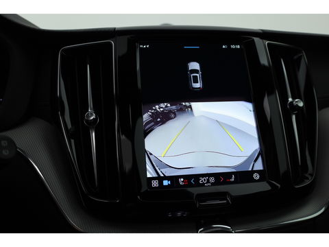 Volvo XC60 2.0 T8 Plug-in hybrid AWD Ultimate Black Edition | Luchtvering | Elek. Trekhaak | HUD | B&W |