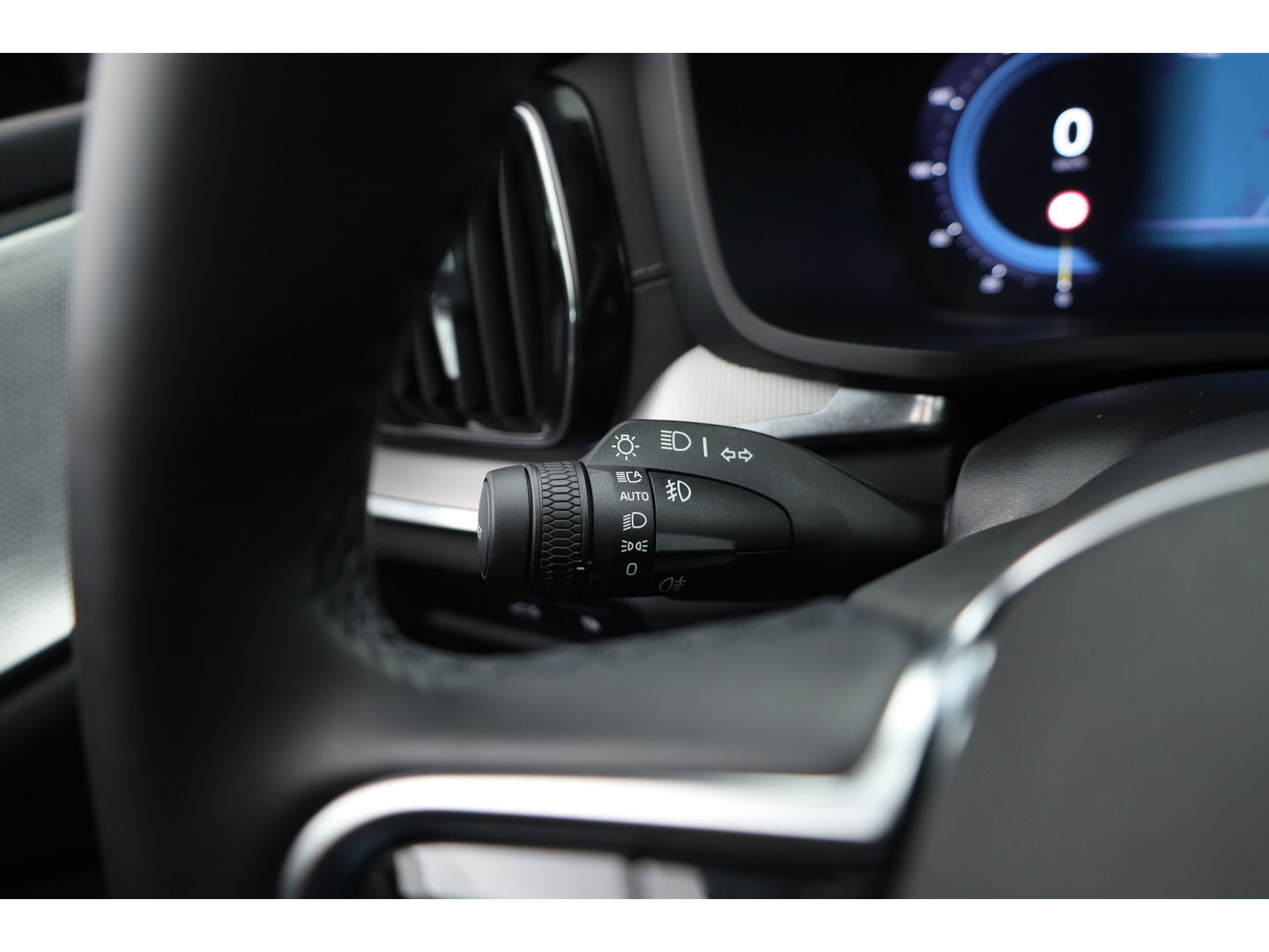 Volvo V60 2.0 T8 Plug-in hybrid AWD Polestar Engineered | B&W | HUD | ACC | 360 Cam | Trekhaak | Stuur- & 4x stoelverw. |