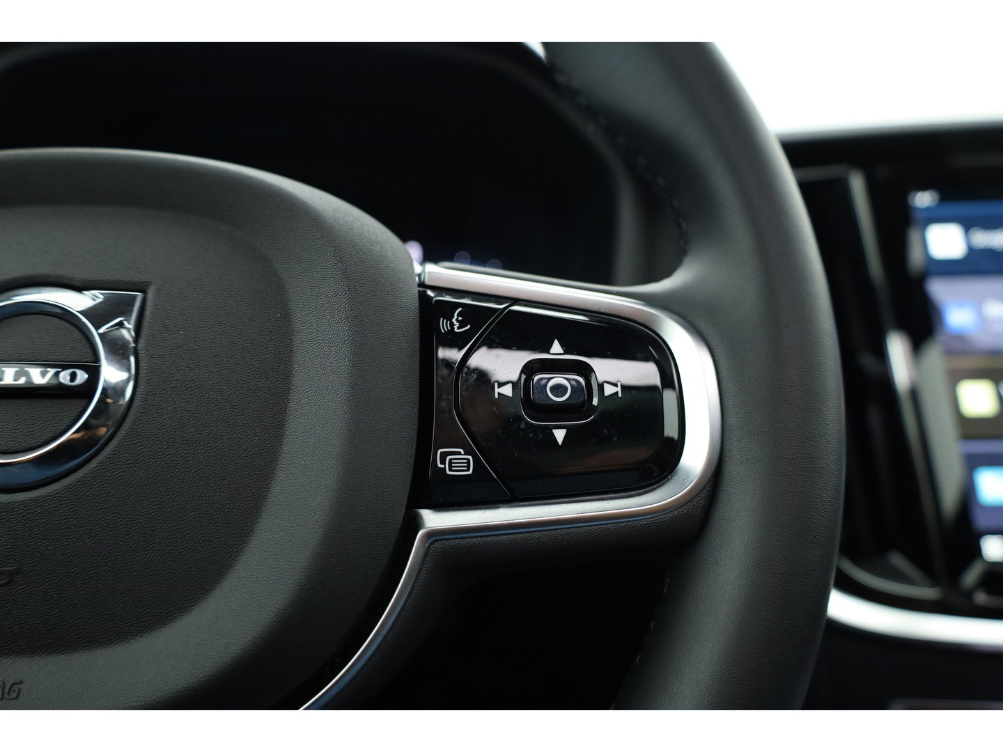 Volvo V60 2.0 T8 Plug-in hybrid AWD Polestar Engineered | B&W | HUD | ACC | 360 Cam | Trekhaak | Stuur- & 4x stoelverw. |