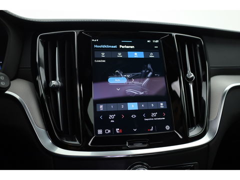 Volvo V60 2.0 T8 Plug-in hybrid AWD Polestar Engineered | B&W | HUD | ACC | 360 Cam | Trekhaak | Stuur- & 4x stoelverw. |