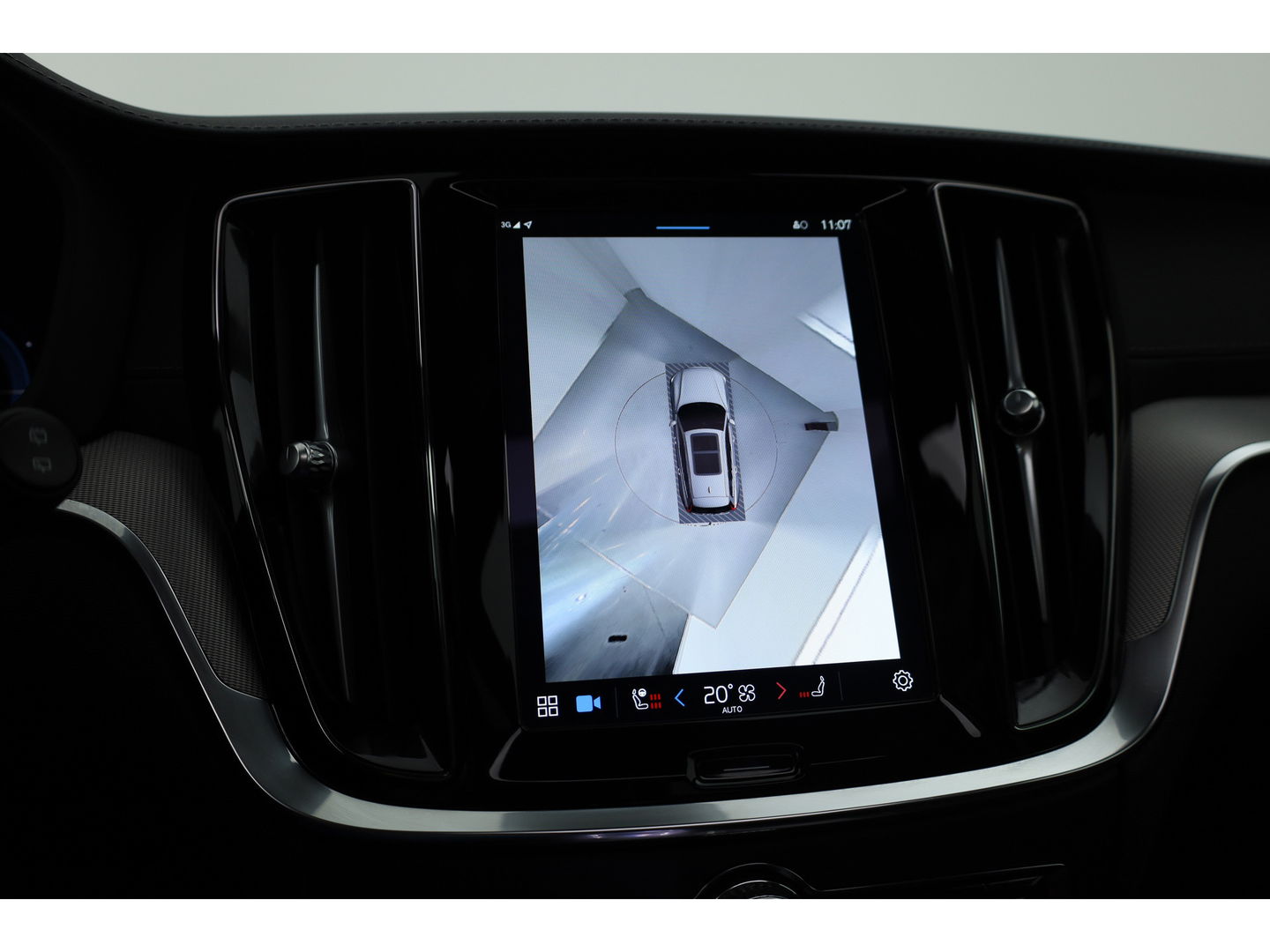 Volvo V60 2.0 T8 Plug-in hybrid AWD Polestar Engineered | B&W | HUD | ACC | 360 Cam | Trekhaak | Stuur- & 4x stoelverw. |