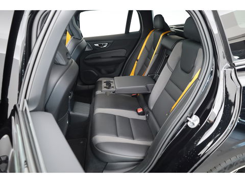 Volvo V60 2.0 T8 Plug-in hybrid AWD Polestar Engineered | B&W | HUD | ACC | 360 Cam | Trekhaak | Stuur- & 4x stoelverw. |