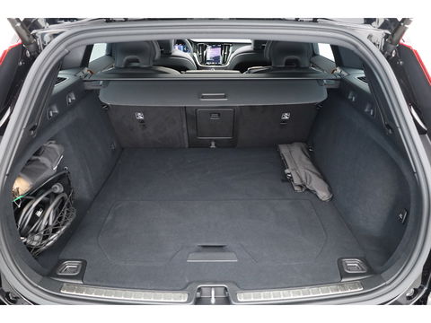 Volvo V60 2.0 T8 Plug-in hybrid AWD Polestar Engineered | B&W | HUD | ACC | 360 Cam | Trekhaak | Stuur- & 4x stoelverw. |