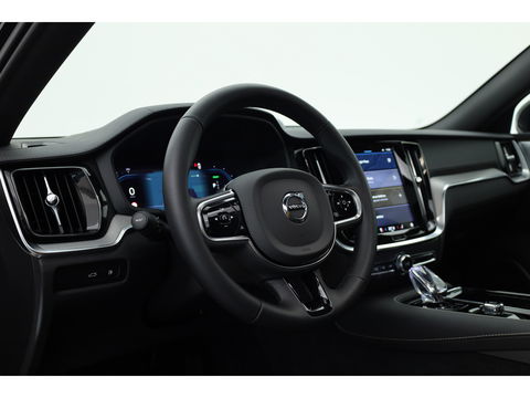 Volvo V60 2.0 T8 Plug-in hybrid AWD Polestar Engineered | B&W | HUD | ACC | 360 Cam | Trekhaak | Stuur- & 4x stoelverw. |
