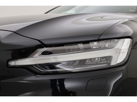 Volvo V60 2.0 T8 Plug-in hybrid AWD Polestar Engineered | B&W | HUD | ACC | 360 Cam | Trekhaak | Stuur- & 4x stoelverw. |