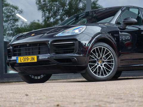 Porsche Cayenne Coupé 3.0 E-Hybrid 462pk | Sport Chrono | Luchtvering | Carbon | Bose