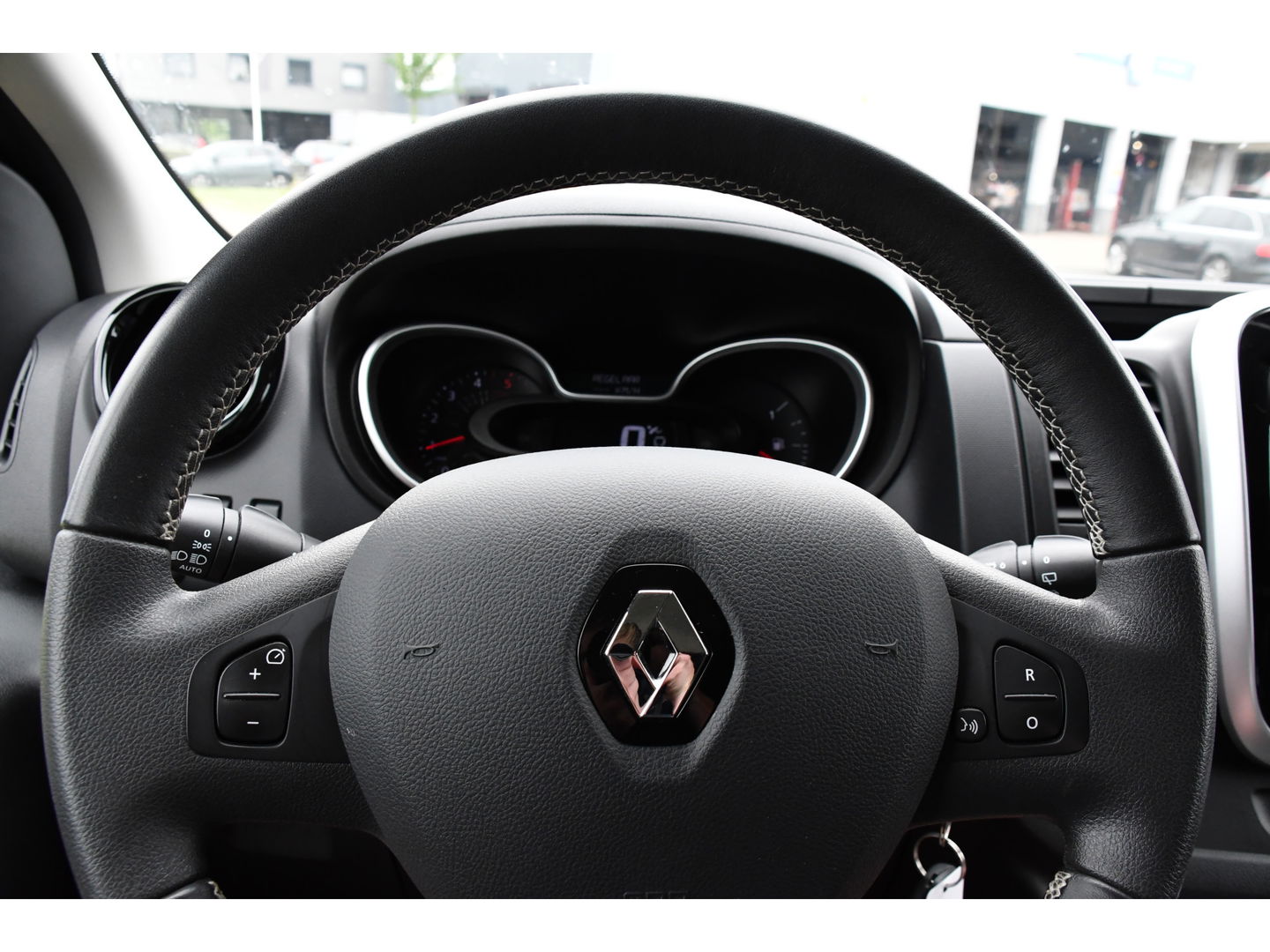 Renault Trafic 2.0 dCi 170 T29 L2H1 Luxe Cruise, Camera, Carplay, 170PK, Automaat, Trekhaak, LED, Trekhaak, Sensoren, Uniek!