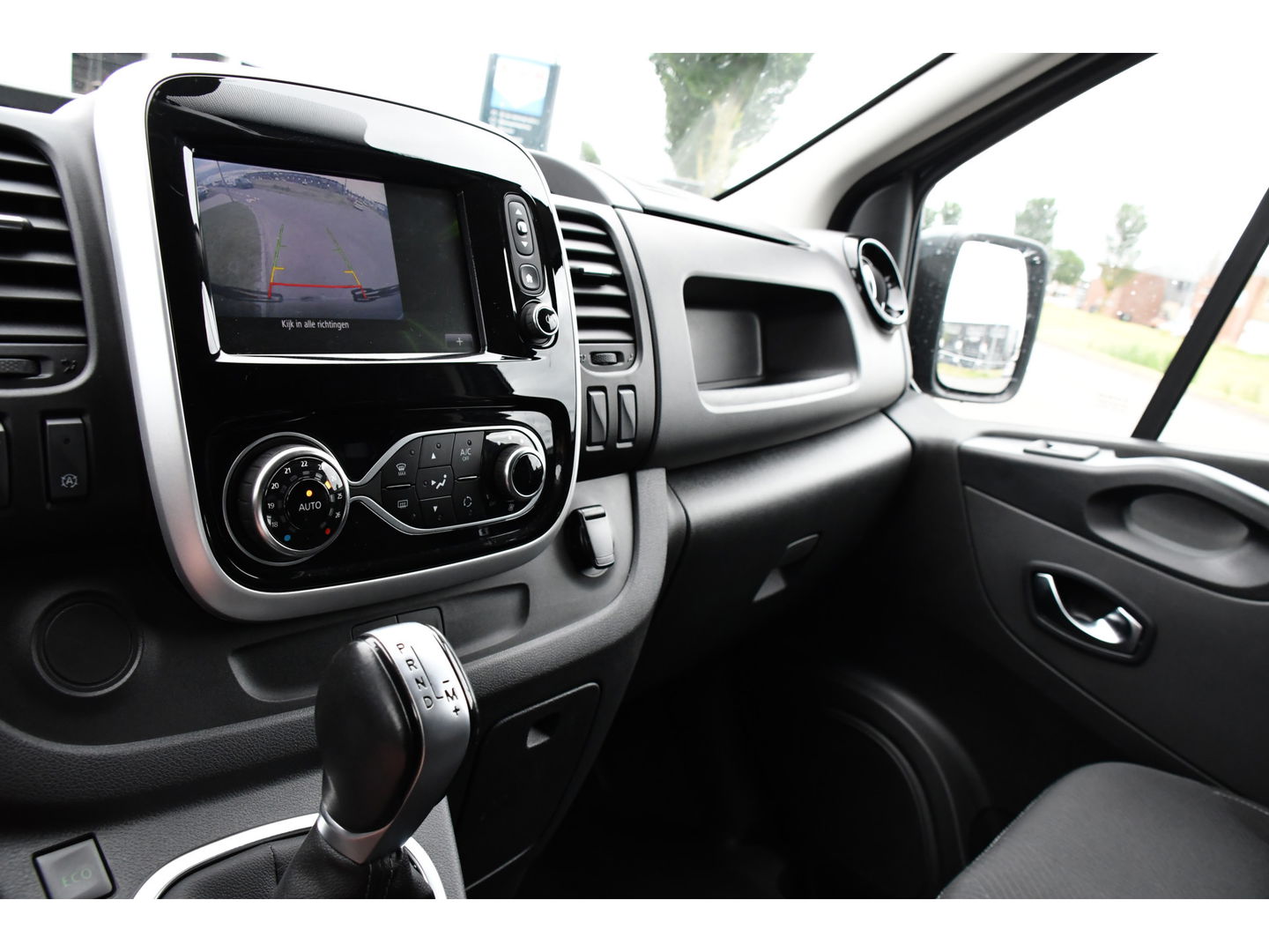 Renault Trafic 2.0 dCi 170 T29 L2H1 Luxe Cruise, Camera, Carplay, 170PK, Automaat, Trekhaak, LED, Trekhaak, Sensoren, Uniek!