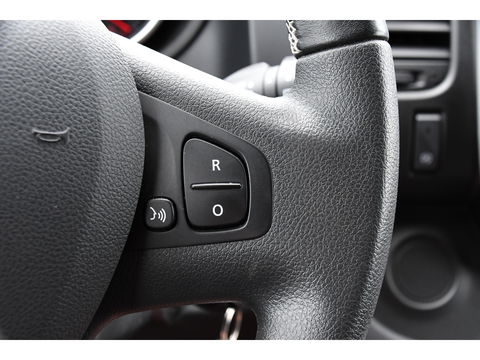 Renault Trafic 2.0 dCi 170 T29 L2H1 Luxe Cruise, Camera, Carplay, 170PK, Automaat, Trekhaak, LED, Trekhaak, Sensoren, Uniek!