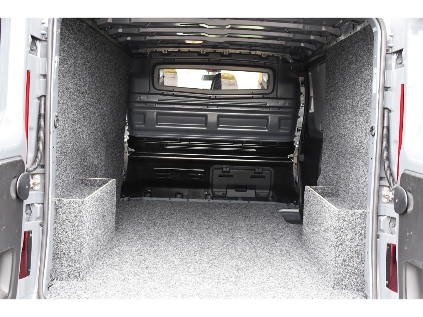 Renault Trafic 2.0 dCi 170 T29 L2H1 Luxe Cruise, Camera, Carplay, 170PK, Automaat, Trekhaak, LED, Trekhaak, Sensoren, Uniek!