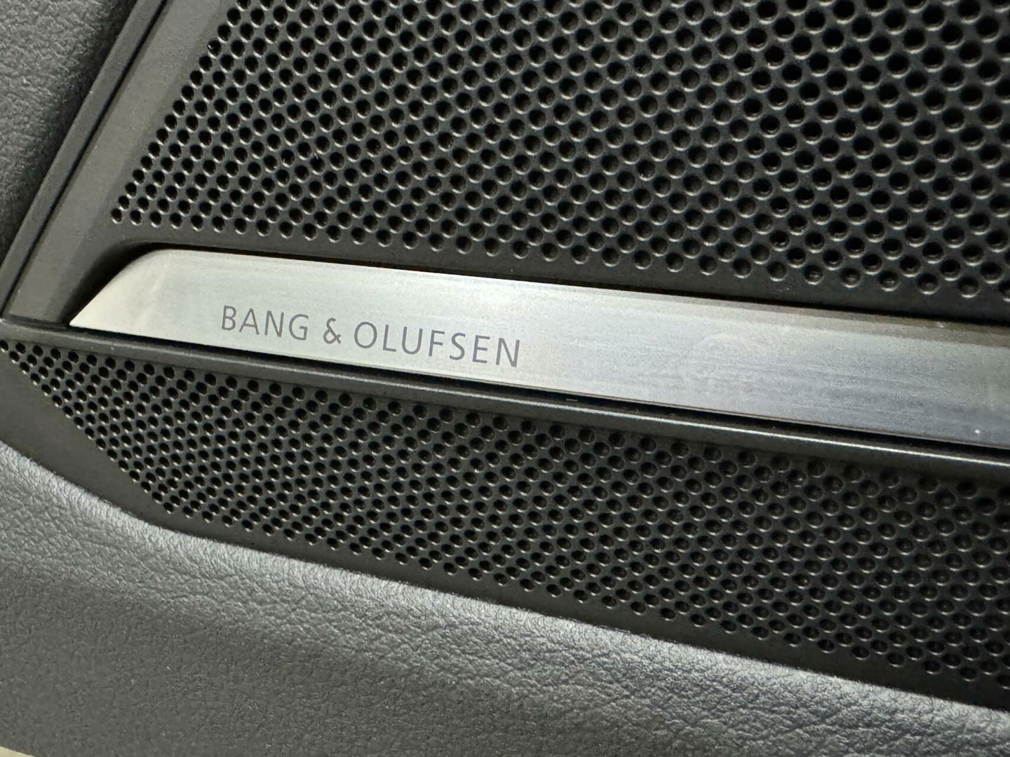 Audi A6 Avant 55 TFSI V6T Quattro S-Line Pano B&O Luchtv Sfeer NAP