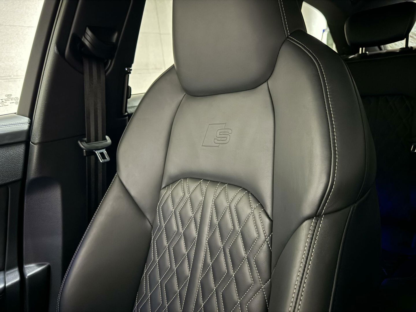 Audi A6 Avant 55 TFSI V6T Quattro S-Line Pano B&O Luchtv Sfeer NAP