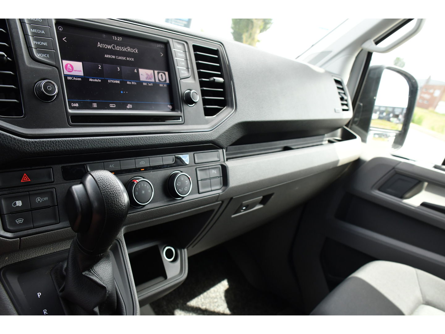 Volkswagen Crafter 2.0 TDI L3H2 Highline PB Edition Adaptieve Cruise, Camera, 360 Sensoren, Carplay, LED, Trekhaak, Automaat, Uniek!