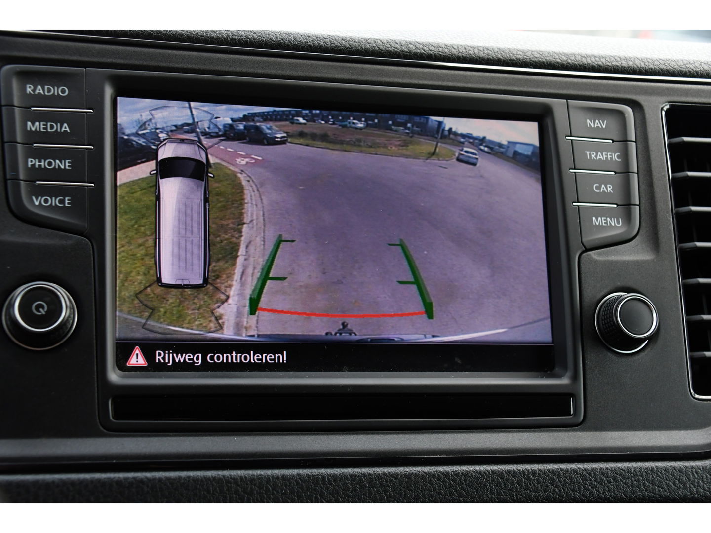 Volkswagen Crafter 2.0 TDI L3H2 Highline PB Edition Adaptieve Cruise, Camera, 360 Sensoren, Carplay, LED, Trekhaak, Automaat, Uniek!