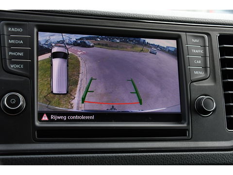 Volkswagen Crafter 2.0 TDI L3H2 Highline PB Edition Adaptieve Cruise, Camera, 360 Sensoren, Carplay, LED, Trekhaak, Automaat, Uniek!
