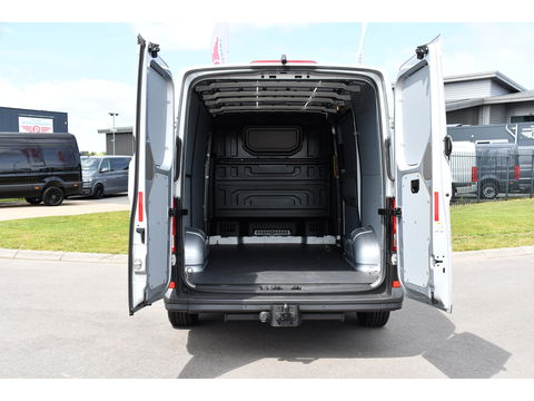 Volkswagen Crafter 2.0 TDI L3H2 Highline PB Edition Adaptieve Cruise, Camera, 360 Sensoren, Carplay, LED, Trekhaak, Automaat, Uniek!