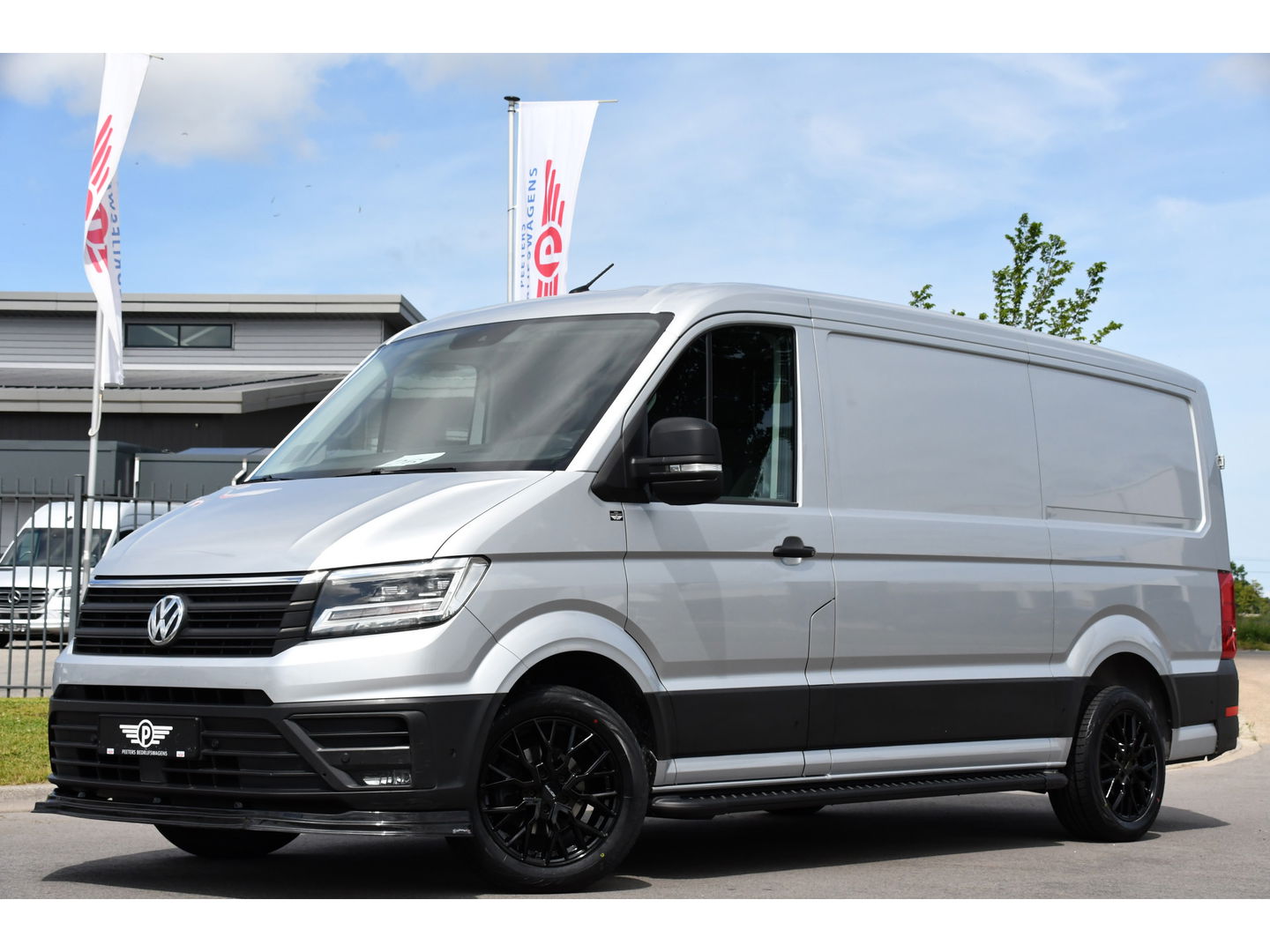 Volkswagen Crafter 2.0 TDI L3H2 Highline PB Edition Adaptieve Cruise, Camera, 360 Sensoren, Carplay, LED, Trekhaak, Automaat, Uniek!