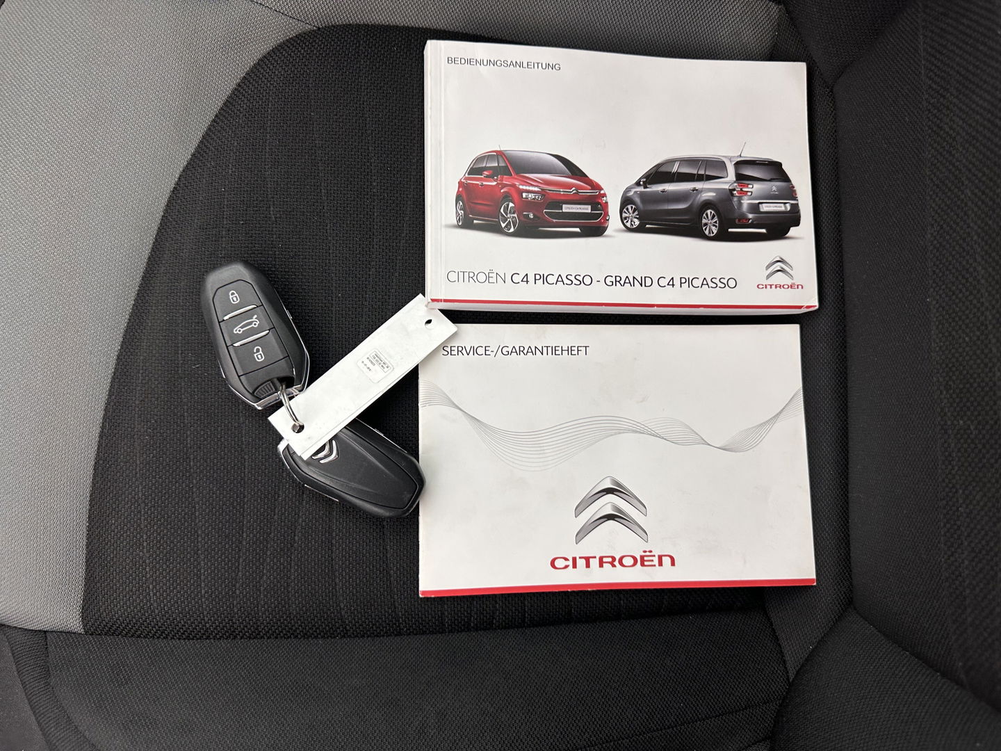 Citroën C4 Picasso 1.6 BlueHDi Intensive *NAVI-FULLMAP | DIGI-COCKPIT | COMFORT-SEATS | KEYLESS | CAMERA | ECC | PDC | CRUISE | 16''ALU*