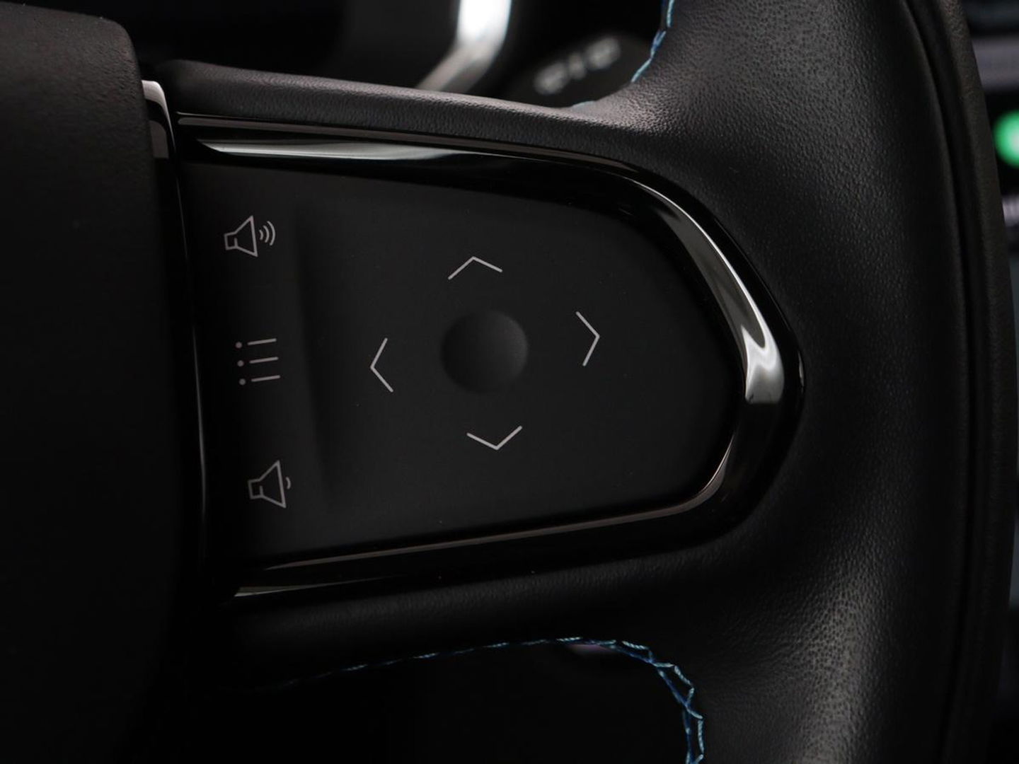 Lynk & Co 01 1.5 Plug In | Panoramadak | Infinity by Harman | Camera | Adaptive cruise | Stoelverwarming | Carplay | Memory | Full LED