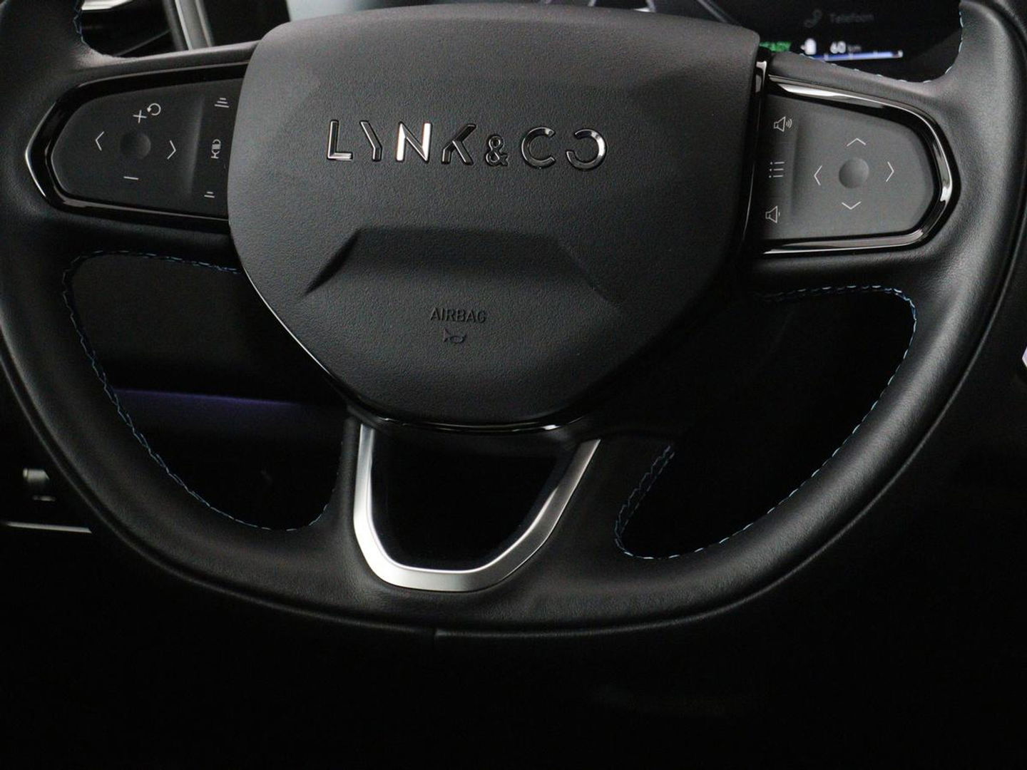 Lynk & Co 01 1.5 Plug In | Panoramadak | Infinity by Harman | Camera | Adaptive cruise | Stoelverwarming | Carplay | Memory | Full LED