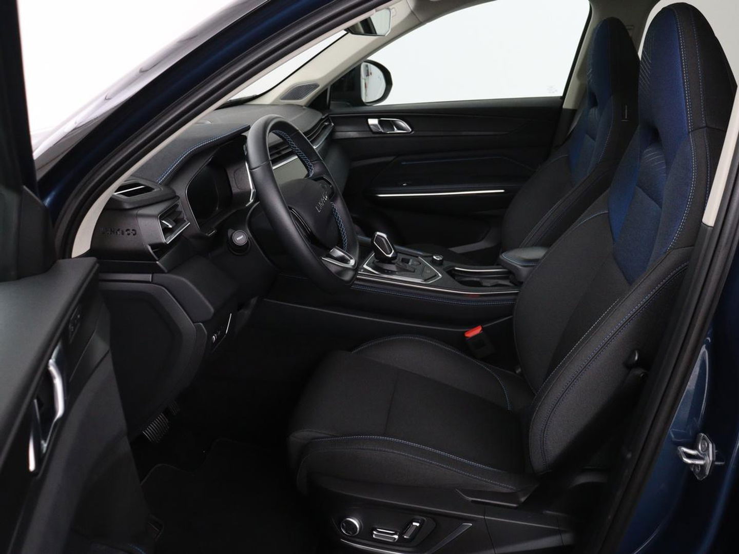 Lynk & Co 01 1.5 Plug In | Panoramadak | Infinity by Harman | Camera | Adaptive cruise | Stoelverwarming | Carplay | Memory | Full LED