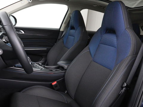 Lynk & Co 01 1.5 Plug In | Panoramadak | Infinity by Harman | Camera | Adaptive cruise | Stoelverwarming | Carplay | Memory | Full LED