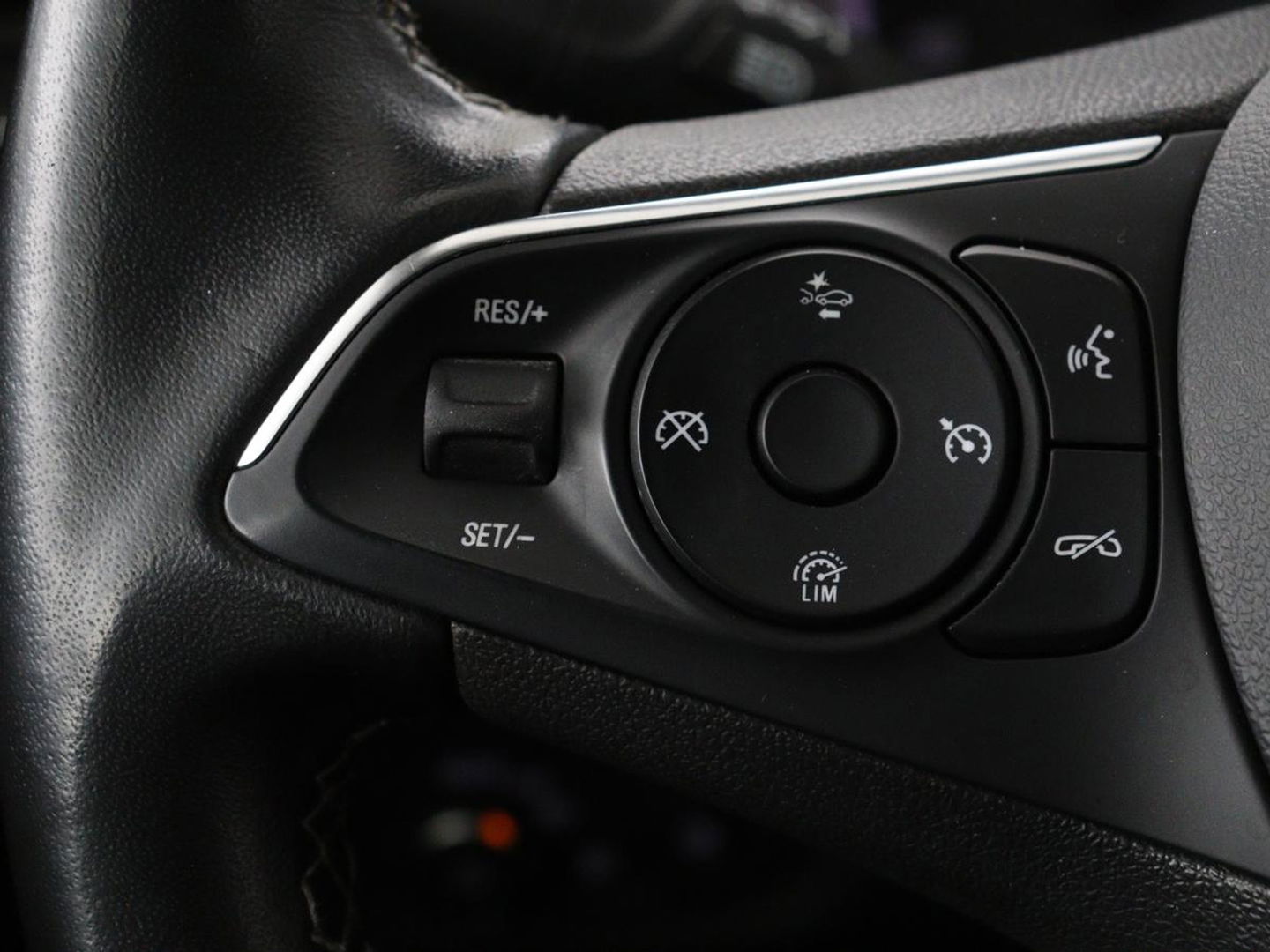 Opel Insignia 1.5 Turbo Executive | Leder/Alcantara | Trekhaak | Carplay | Navigatie | Climate control | Cruise control | Parkeerhulp
