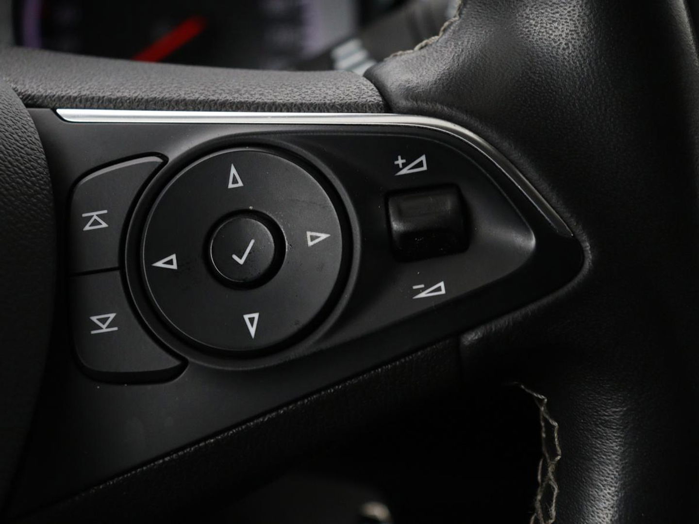 Opel Insignia 1.5 Turbo Executive | Leder/Alcantara | Trekhaak | Carplay | Navigatie | Climate control | Cruise control | Parkeerhulp