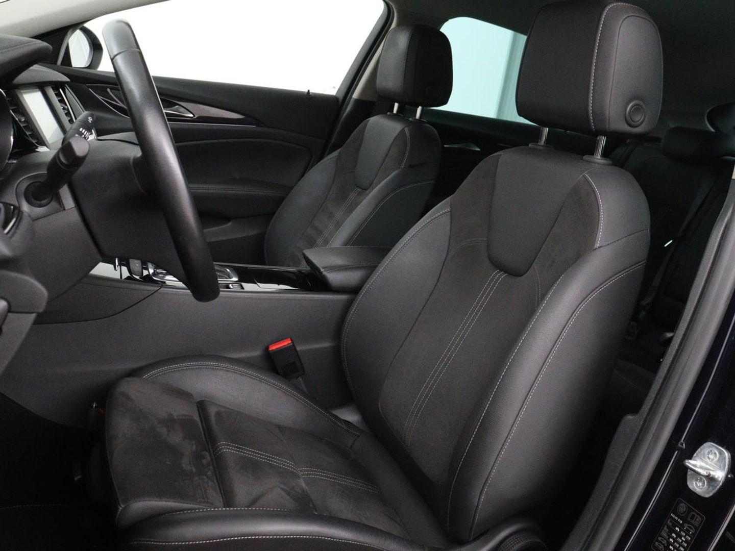 Opel Insignia 1.5 Turbo Executive | Leder/Alcantara | Trekhaak | Carplay | Navigatie | Climate control | Cruise control | Parkeerhulp
