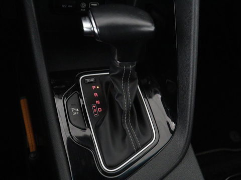 Kia Niro 1.6 GDi Hybrid DynamicLine | Carplay | Camera | Half leder | Navigatie | Climate control | Cruise control | Bluetooth